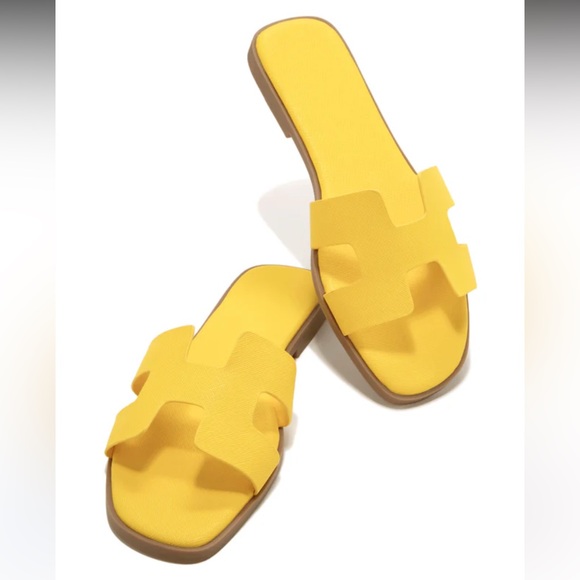 Miss Lola Shoes - Yellow Bianka Sandals
